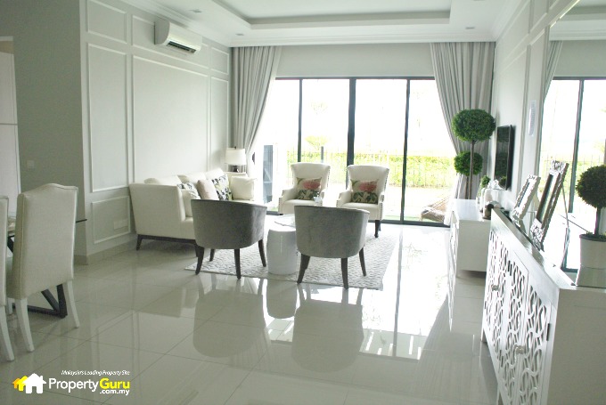 1Wisteria C 2449sq ft hall livingagain