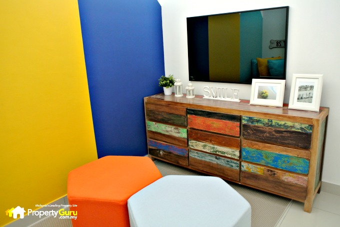 5B Wisteria B 2388sq ft interesting cupboard on landding