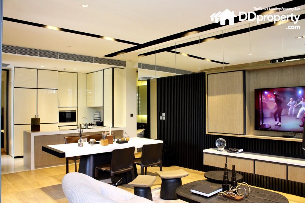 ภาพมุมกว้างภายในห้อง