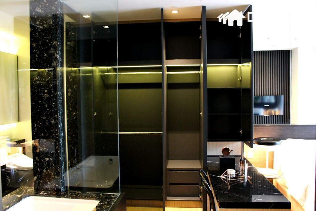 Sexy Bath และWalk-in Closet 