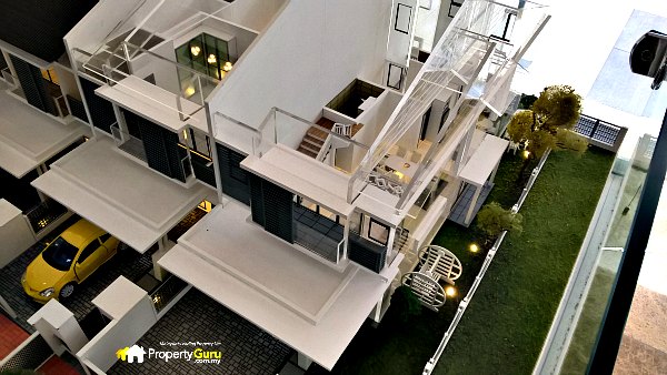 Glenmarie 029 22x80 sideview