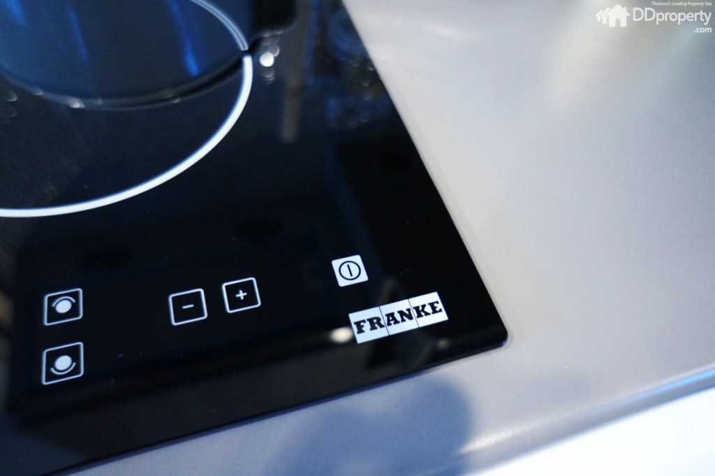 เช่นเดียวกัน โครงการแถมเตาไฟฟ้าแบรนด์ Franke มาให้