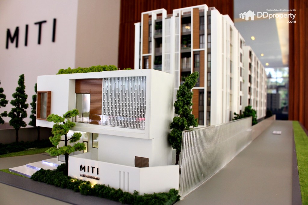 ทิศใต้ของโครงการบริเวณซอย ลาดพร้าววังหิน 72