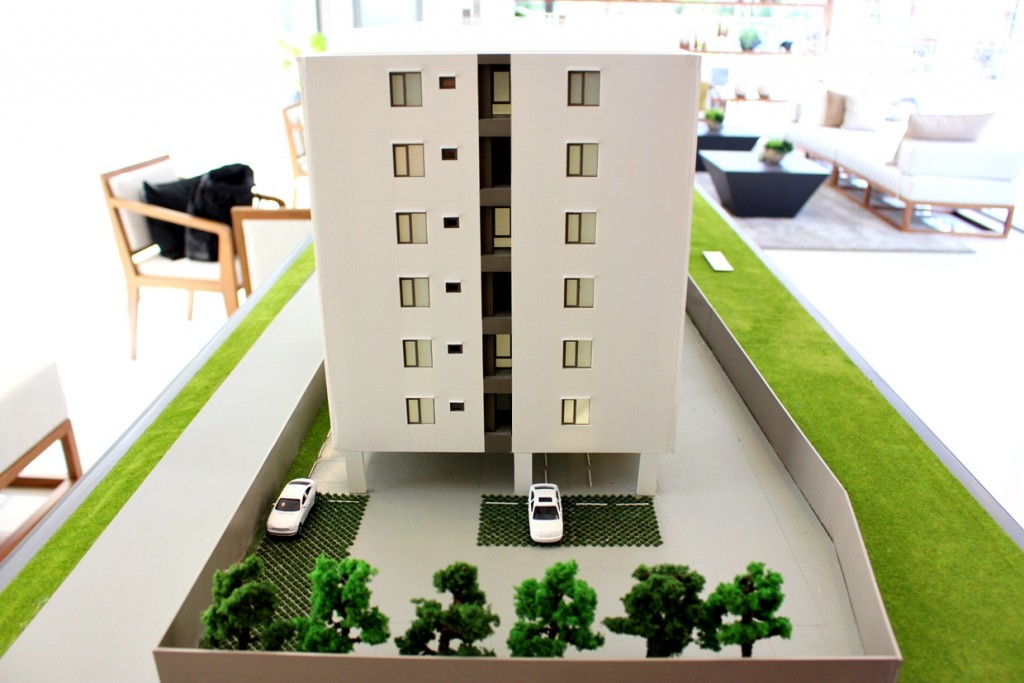 ตัวอาคารด้านทิศตะวันออก