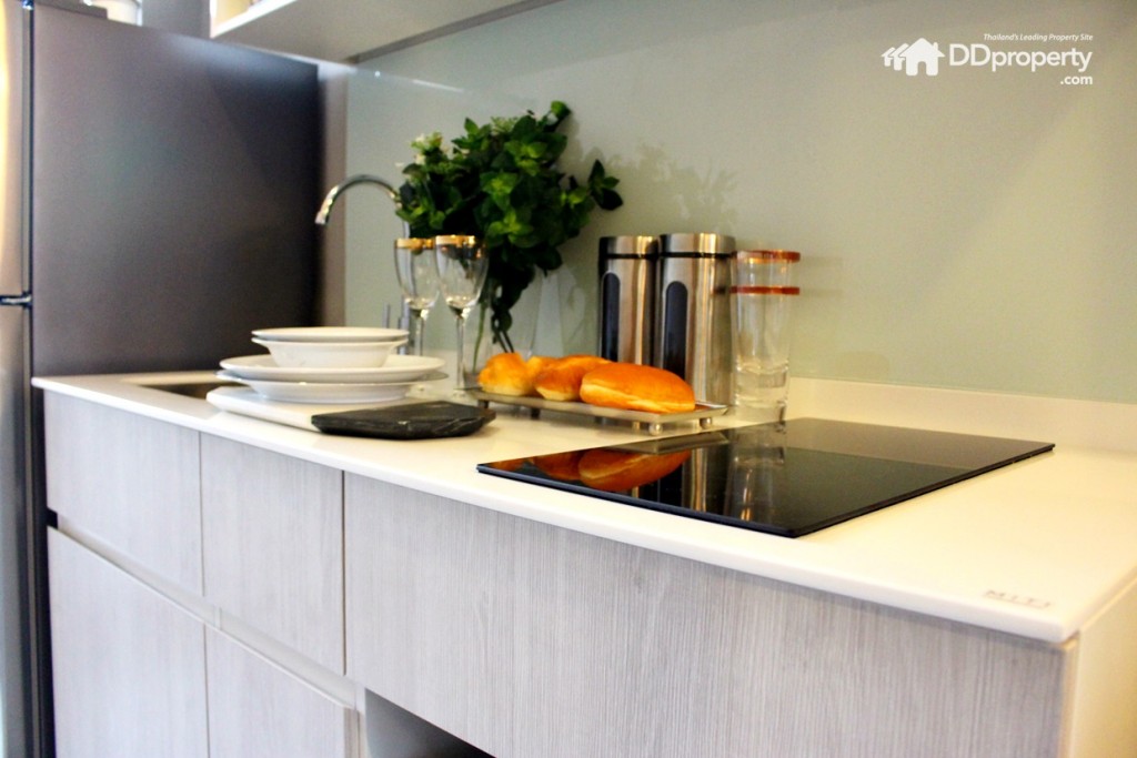 ห้องครัวบิลท์อินลายไม้