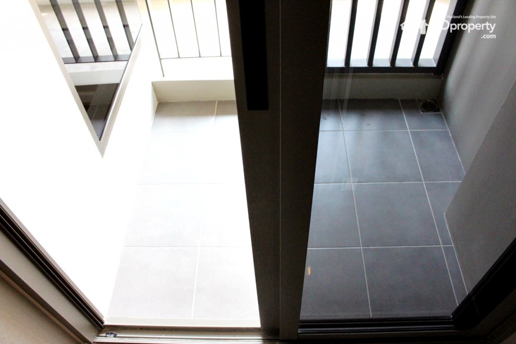 พื้นที่ระเบียงห้อง