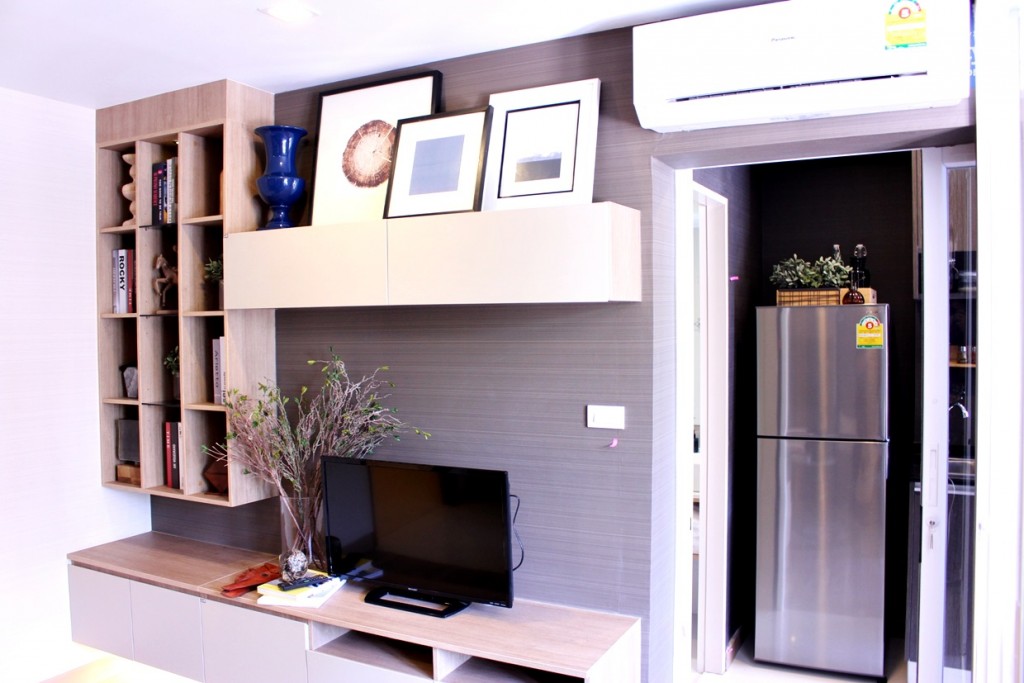 รูปแบบการบิลท์อินเข้ามุมติดกับกำแพง