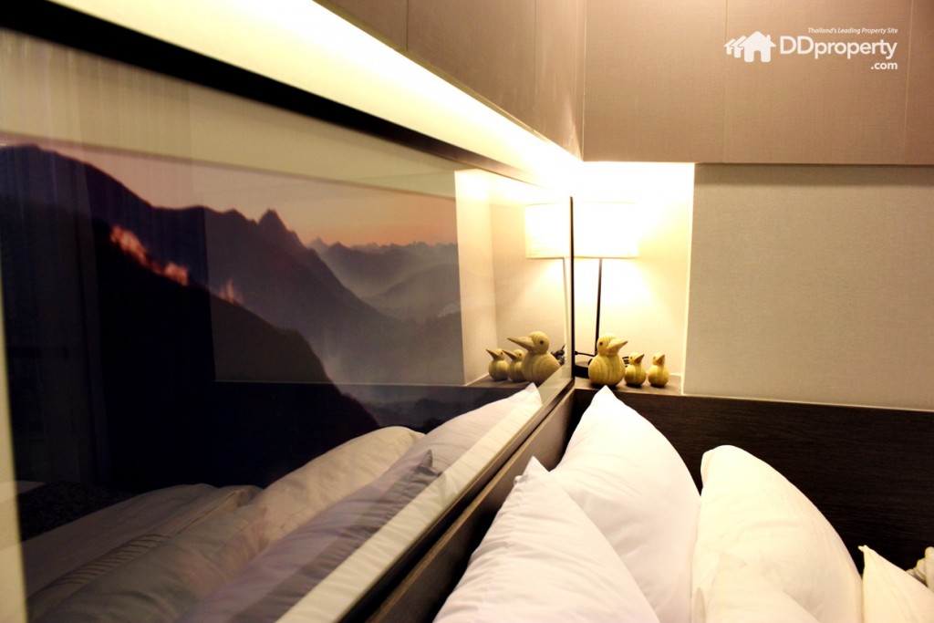 ไฟหัวเตียงแบบซ่อนผนัง