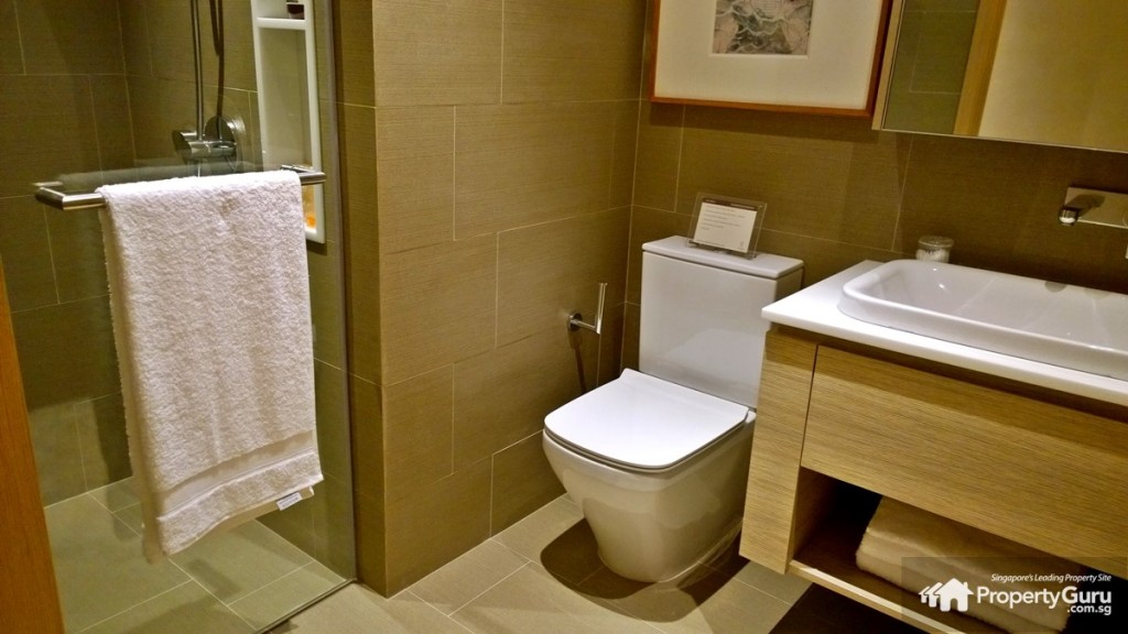 The Crest 4BR villa common bathroom