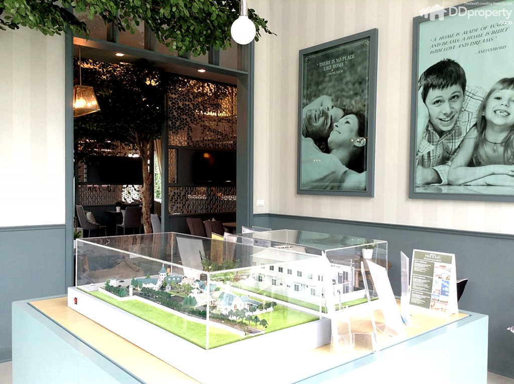 The colors Permium Kanjanapisek-Ratchaphreukp20-020