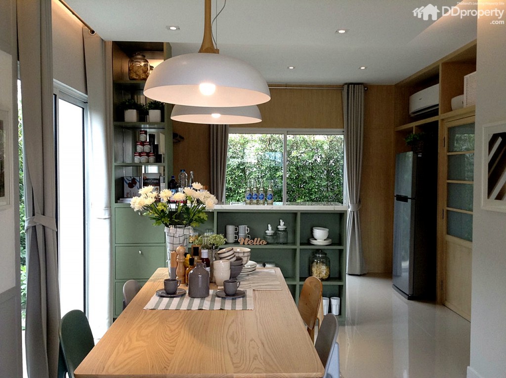 The colors Permium Kanjanapisek-Ratchaphreukp39-003