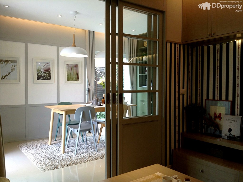 The colors Permium Kanjanapisek-Ratchaphreukp42-006