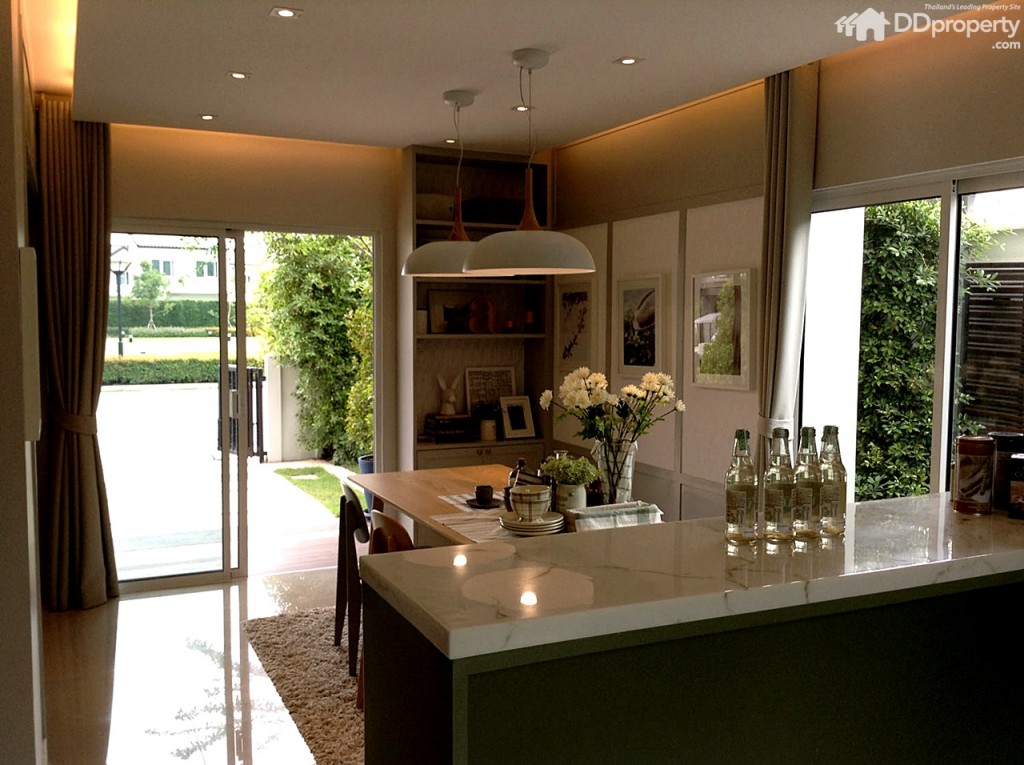 The colors Permium Kanjanapisek-Ratchaphreukp43-007