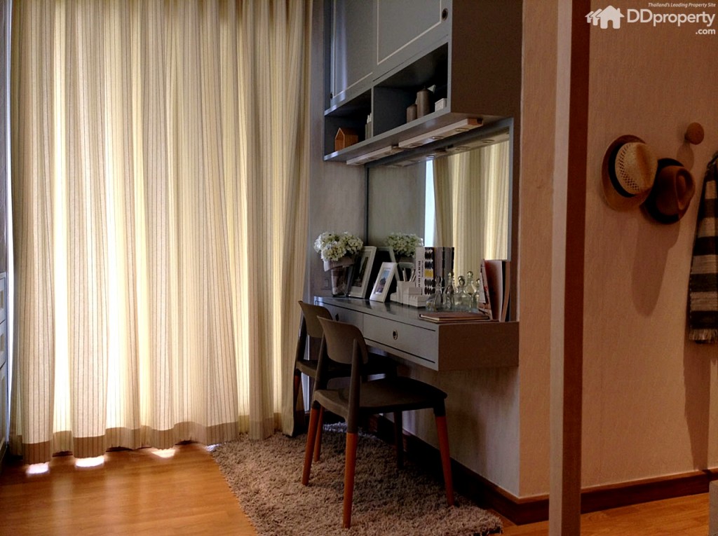 The colors Permium Kanjanapisek-Ratchaphreukp57-020