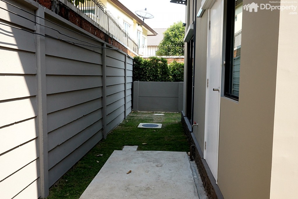 TheTrust-Ratchapruk-RattanatibetDSC05385-128