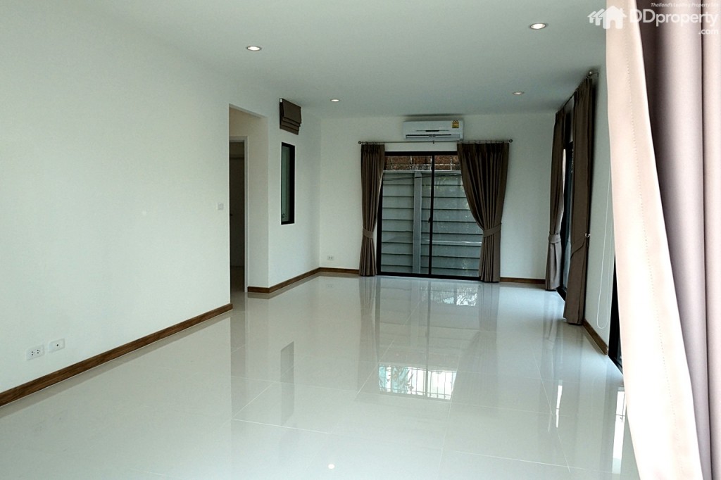 TheTrust-Ratchapruk-RattanatibetDSC05391-134