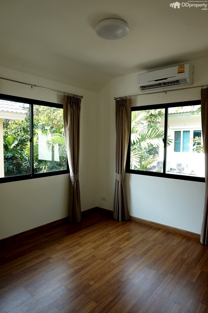 TheTrust-Ratchapruk-RattanatibetDSC05403-145