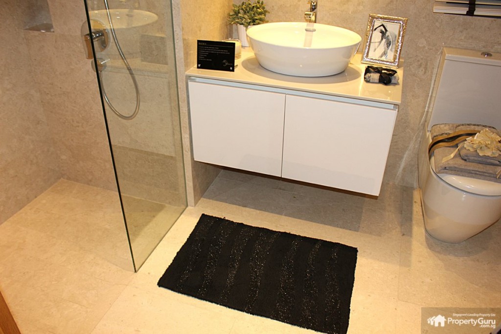 mon jervois common bathroom