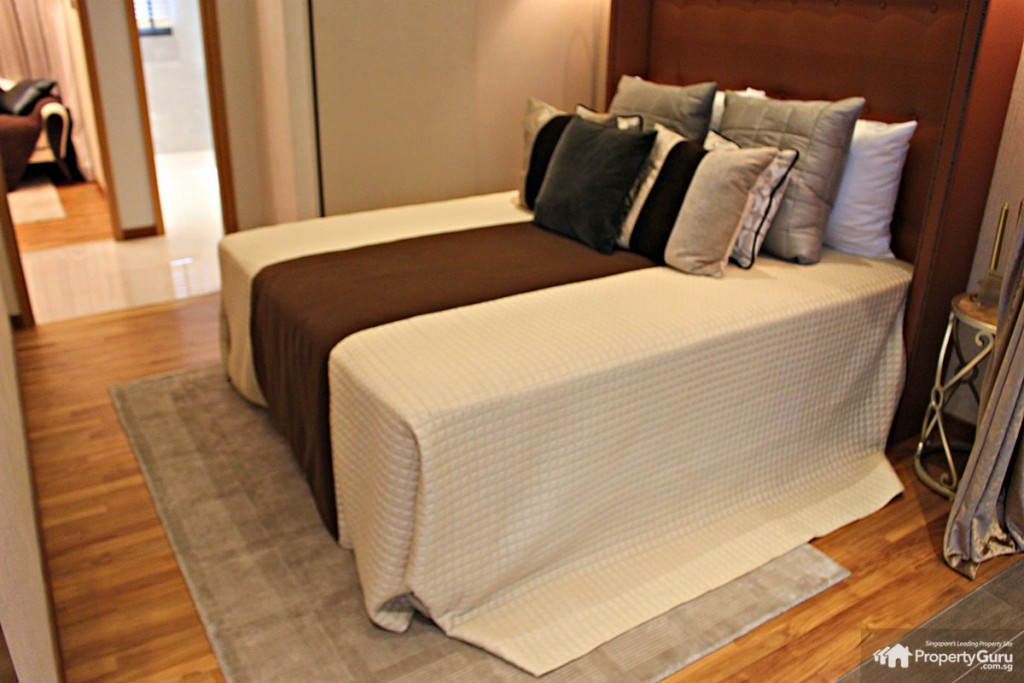 pollen and bleu common bedroom queen 4 BR