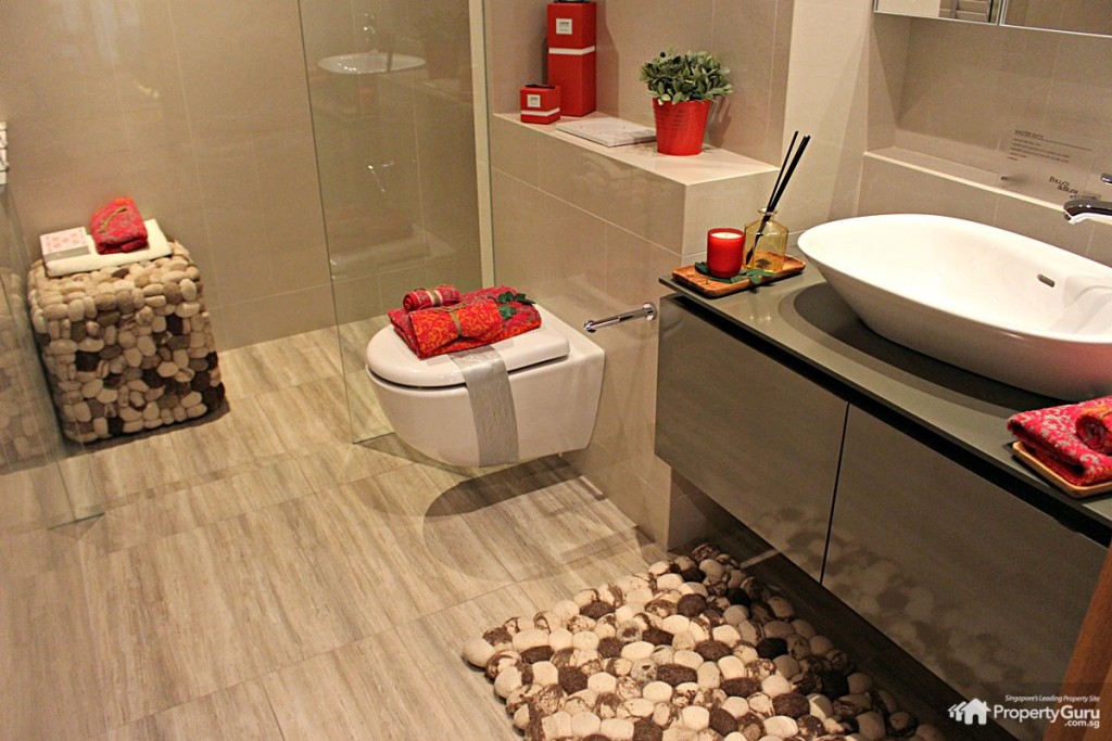 pollen and bleu master bathroom 2 BR