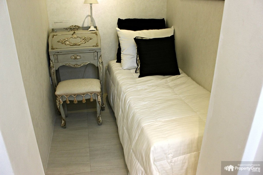 pollen and bleu utility 4 BR