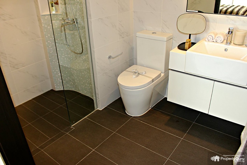 symphony suites master bathroom