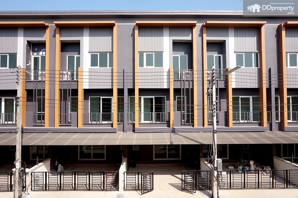 12 Town AvenueDSC06254-127