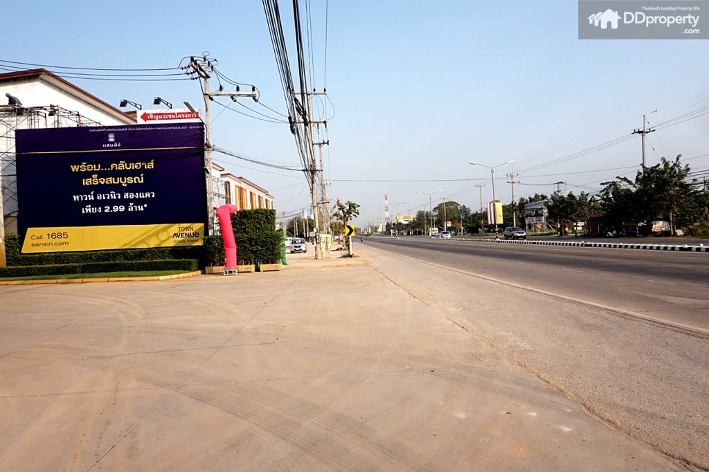 18 Town AvenueDSC06141-018