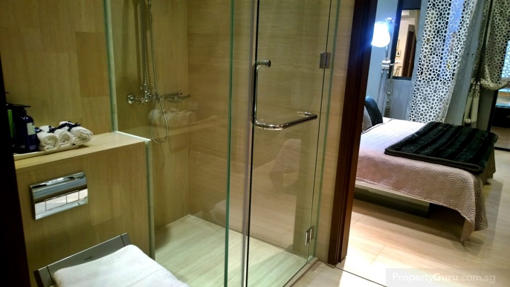 1-bedroom SOHO common bathroom