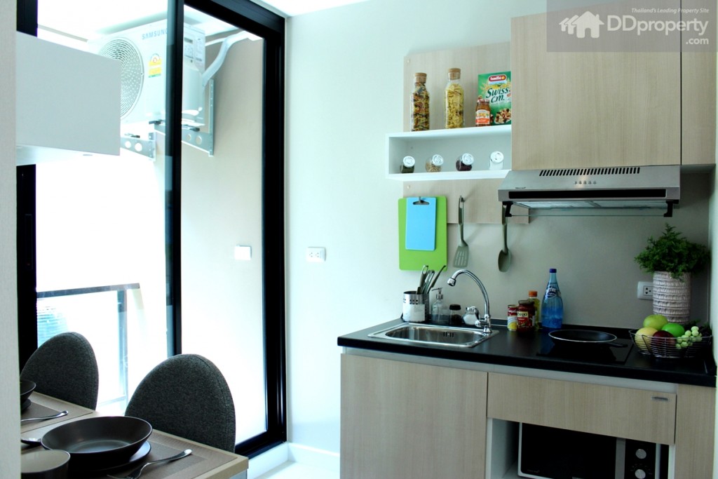 พื้นที่ครัวติดระเบียงเพื่อการระบายอากาศ