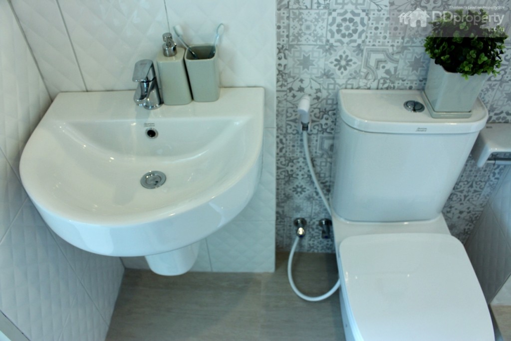 สุขภัณฑ์ American Standard หรือเทียบเท่า