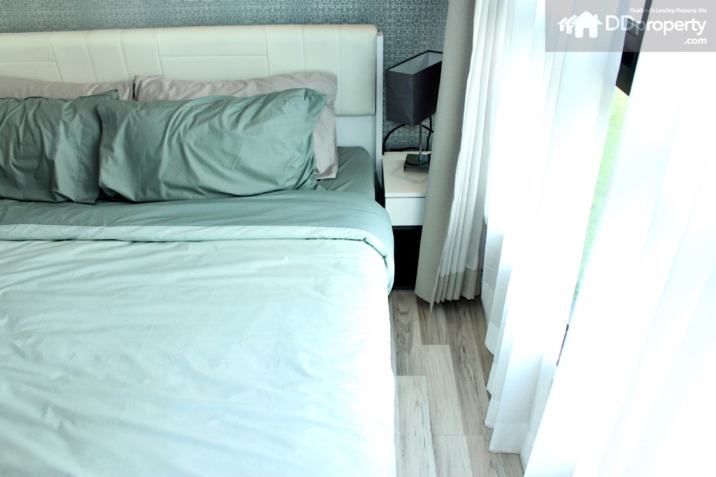 พื้นที่ว่างด้านข้างเตียง