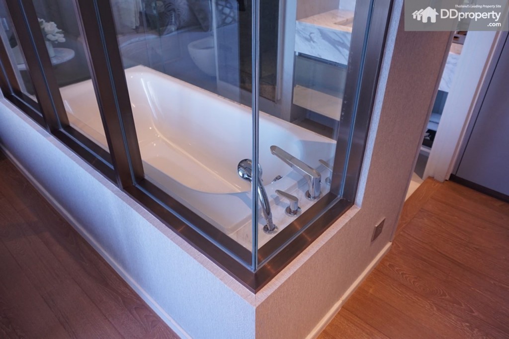 ห้องน้ำแบบ see-through