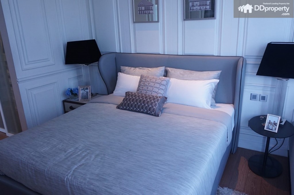 Master bedroom สามารถจัดวางเตียงขนาด 5-6 ฟุตได้