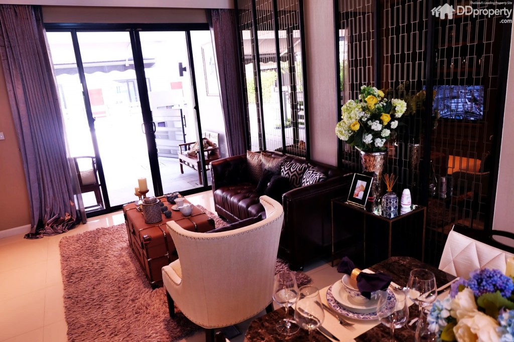 เมื่อเข้ามาพื้นที่แรกเหมาะสำหรับการจัดวางเป็นห้องรับแขก