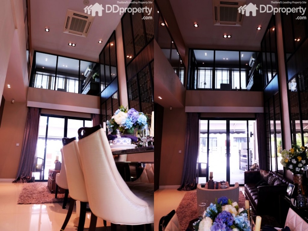 -Ceiling height อยู่ในระดับเดียวกันทั้งชั้น -เหนือขึ้นมาบริเวณห้องรับแขกจะเป็นชั้นลอย (mezzanine) ซึ่งรองรับการใช้งานในรูปแบบอเนกประสงค์