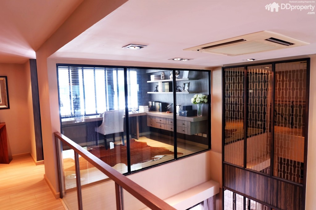 Jade Sathorn-Rama 3DSCF1547