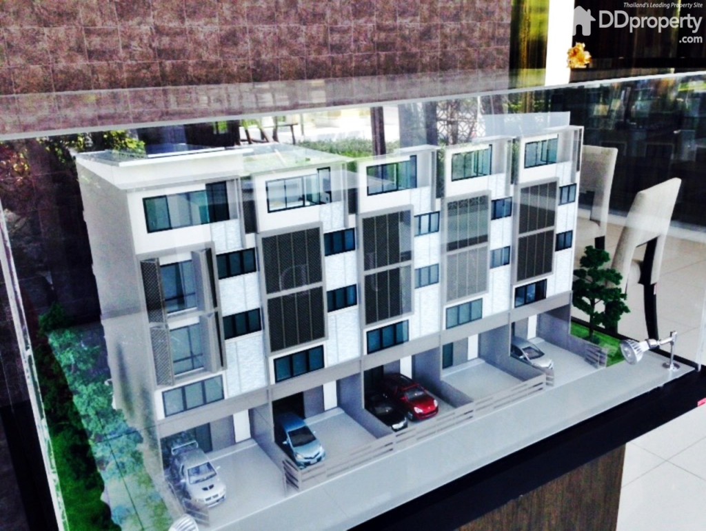 ด้านหน้าจะมีความกว้าง 5.5 เมตร