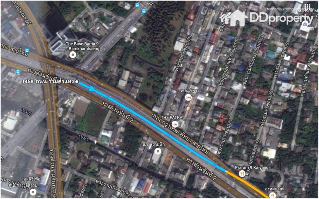 จากแยกรามคำแหง มุ่งหน้าทางตะวันออกเฉียงใต้ ตัดเข้าไปยังถนนพระราม 9 