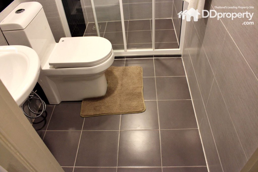 พื้นที่ห้องน้ำขนาด 1.7 x 2.25 เมตร