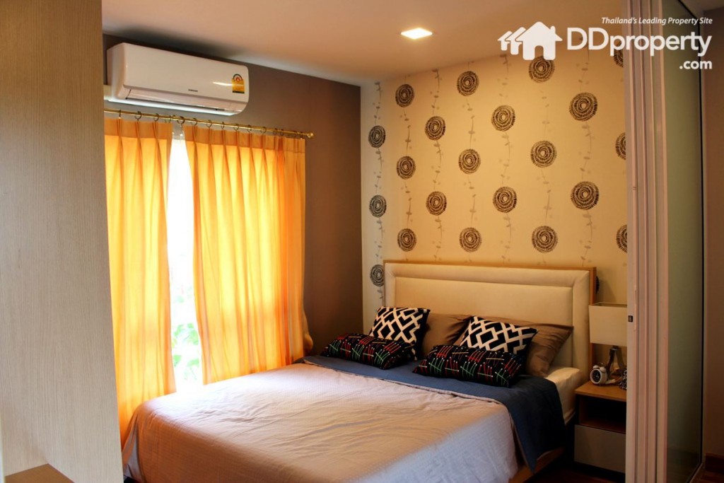 ฝ้าเพดานยิบซั่มบอร์ดฉาบเรียบ ทาสีขาว 