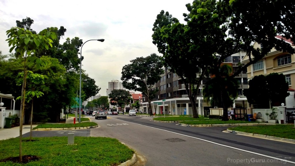 Path to East Coast Road and eateries
