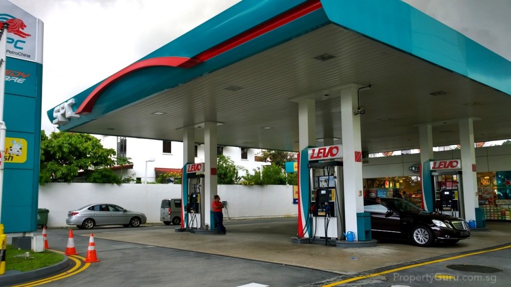 SPC station less than five minutes from Bijou