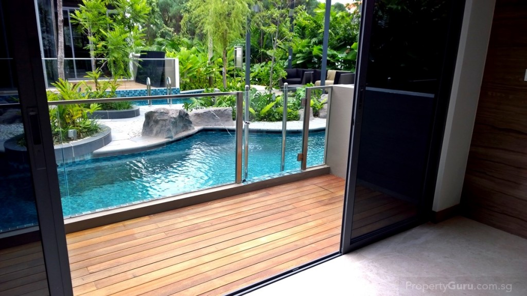 Seawind townhouse living room to swimming pool