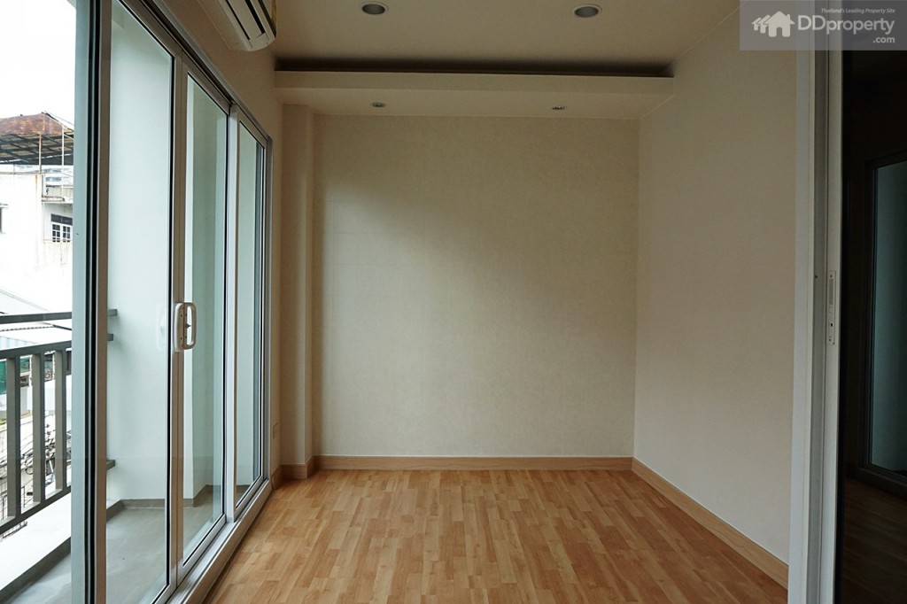 Station OneDSC06601-022