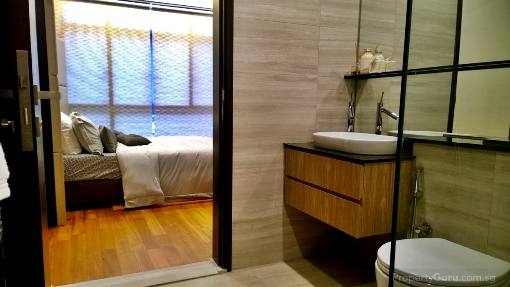 The Seawind 1BR bathroom