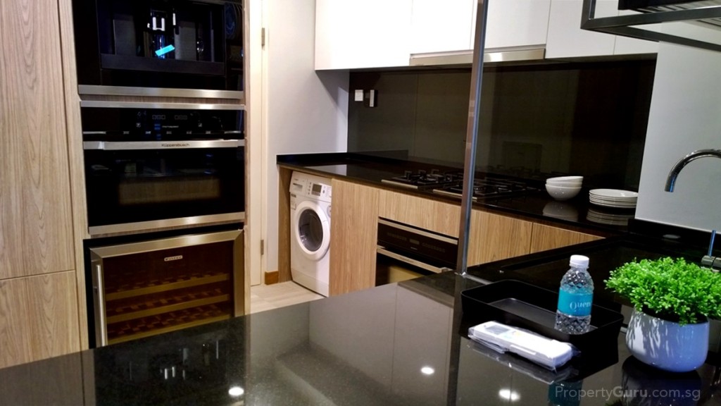 The Seawind 1BR kitchen