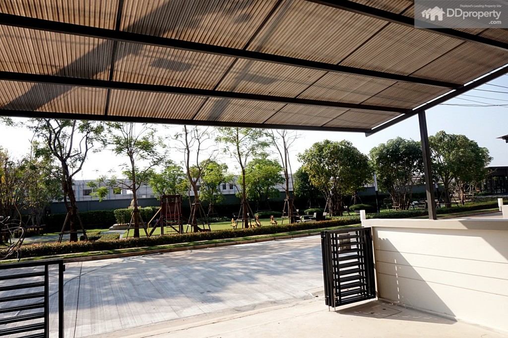 Town AvenueDSC06183-057