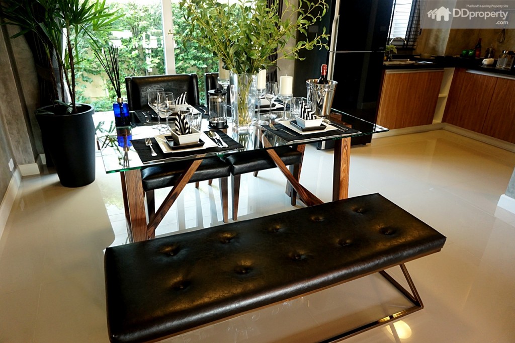 Town AvenueDSC06192-066