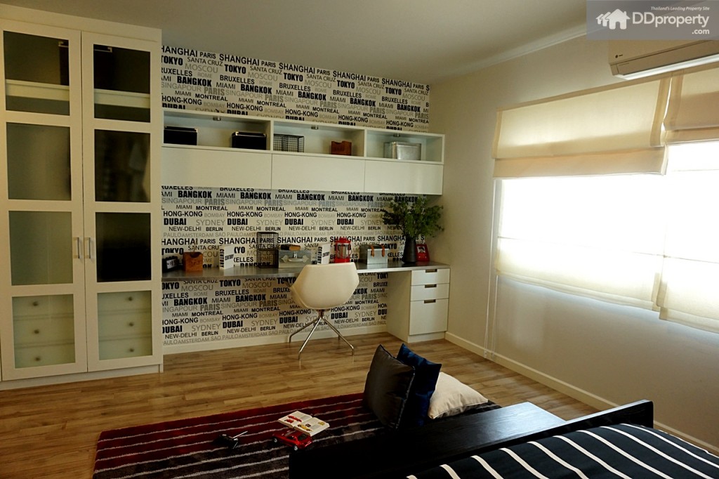 Town AvenueDSC06204-078